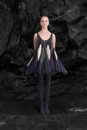 THE DARK SIDE OF THE MOON